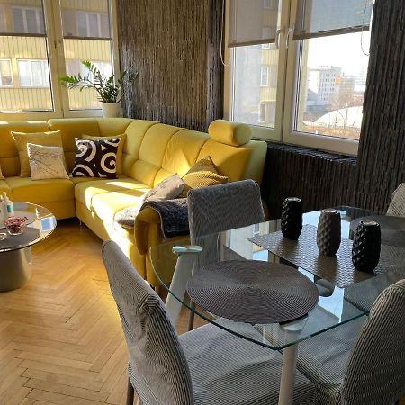 Grey Gucci Apartment City Center وارسو المظهر الخارجي الصورة