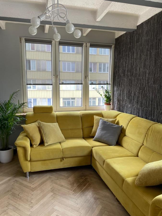 Grey Gucci Apartment City Center وارسو المظهر الخارجي الصورة