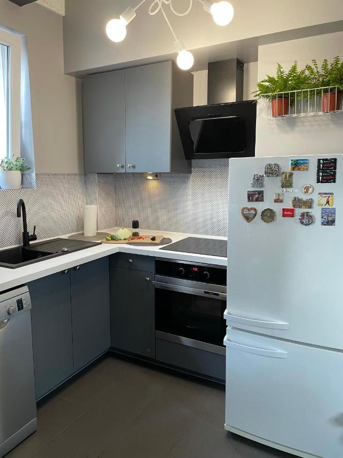 Grey Gucci Apartment City Center وارسو المظهر الخارجي الصورة